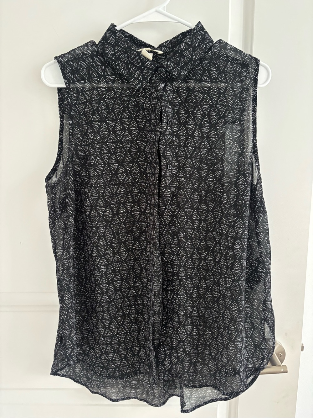H&M Black Geometric Print Sleeveless Button-Front Camisole